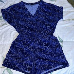 Simply Styled Blue and Black Patterned Top
